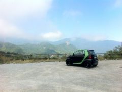 La Mia Smartina in tutto il suo splendore!!! ^^ (vista un po più lontana)