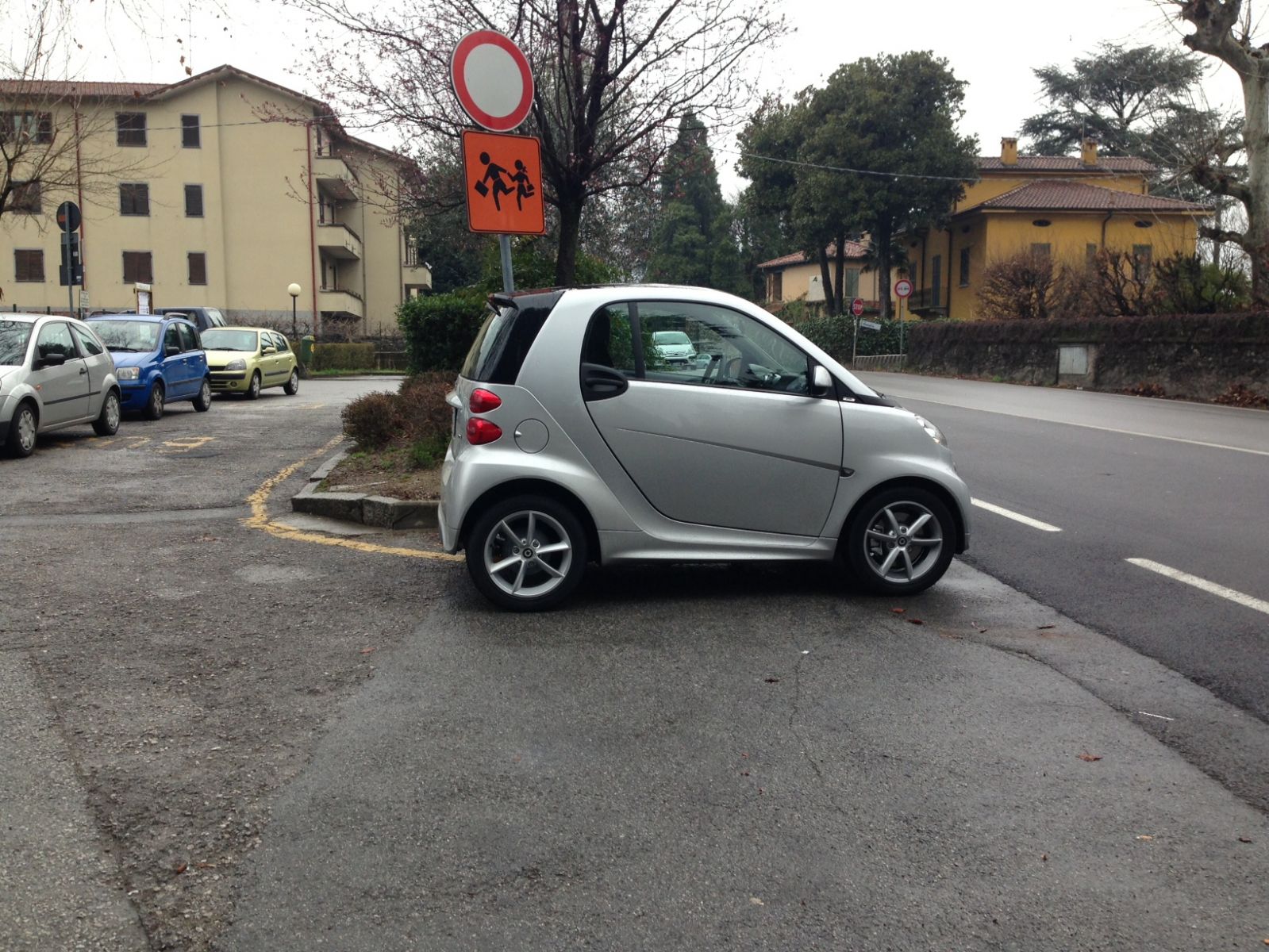 Parcheggi selvaggi
